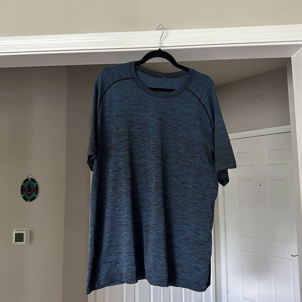 Lululemon Men's Short Sleeve Metal Vent Tech Crew Neck T Shirt Blue Size XXL